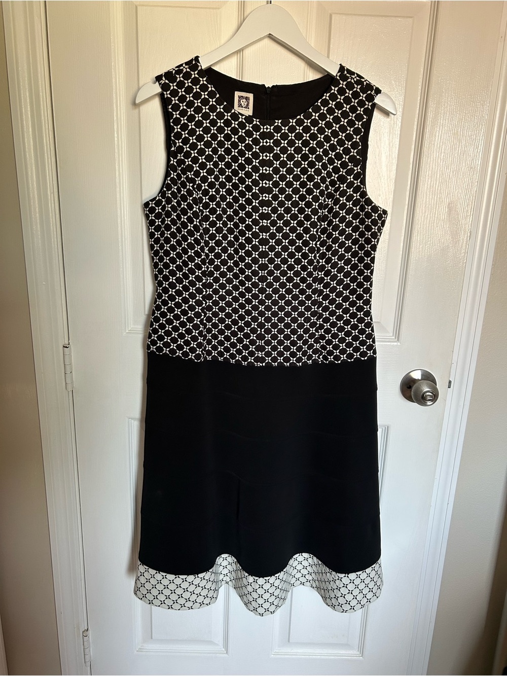 Anne Klein Black and White Sleeveless Patterned Sheath Dress